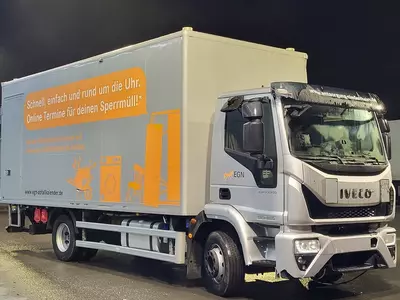 Грузовик с кузовом-фургоном Iveco 120-250 4X2