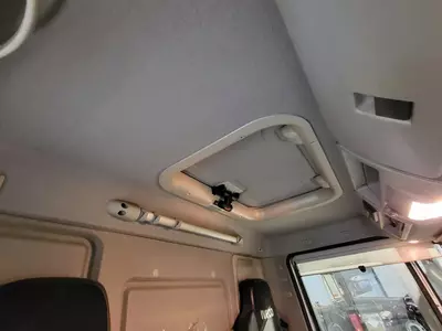 Грузовик с кузовом-фургоном Iveco 120-250 4X2