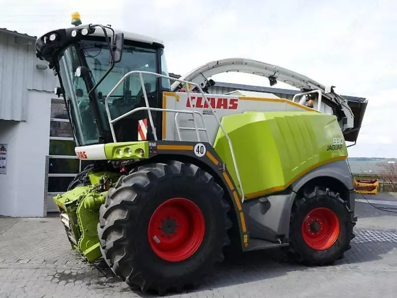 Кормоуборочный комбайн CLAAS jaguar 930