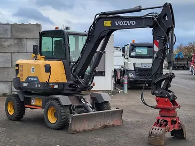 Колесный экскаватор Volvo EW60 E