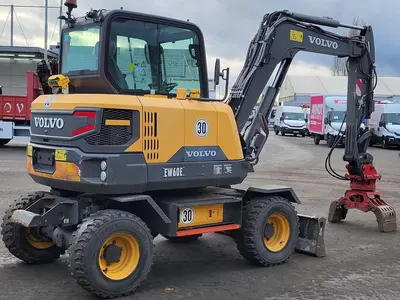 Колесный экскаватор Volvo EW60 E