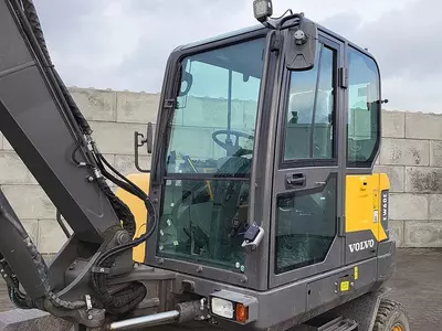 Колесный экскаватор Volvo EW60 E