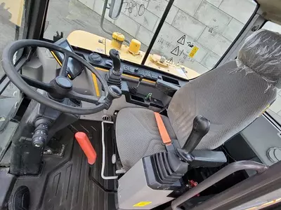 Колесный экскаватор Volvo EW60 E