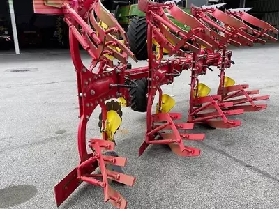 Плуг Pöttinger Servo 3000 Plus Nova (4-корпусный)