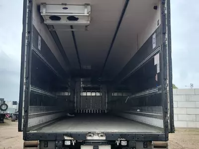 Холодильник полуприцеп Lamberet Carrier Vector 1950Mt