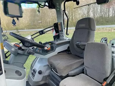 Трактор колесный CLAAS axion 870