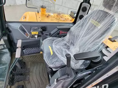 Мини-экскаватор Hyundai HX60 PRON