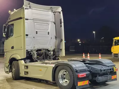 Тягач Mercedes Actros 1951 4X2 - 632 491 125 so'm / dona