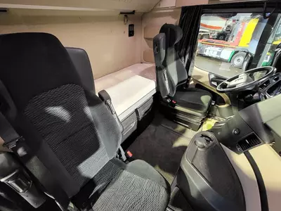 Тягач Mercedes Actros 1951 4X2