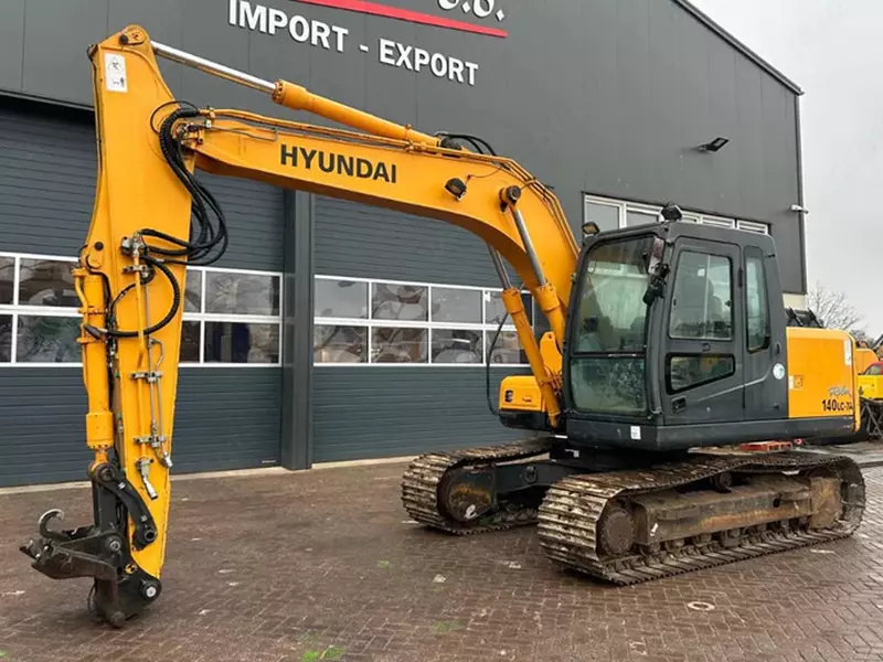 Гусеничный экскаватор Hyundai R140LC-7A