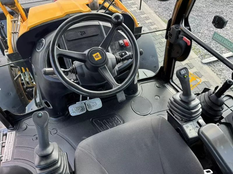 Экскаватор-погрузчик JCB 3CX Yuklagich-ekskavatorlar