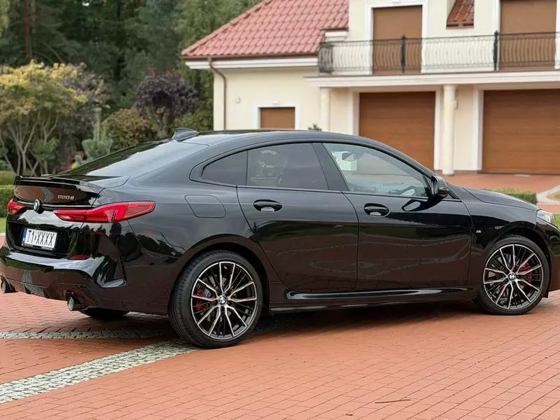 Седан BMW 2 Series Coupé (G42) - 220i Только в розницу