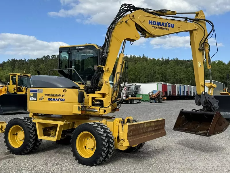   Колёсный экскаватор Komatsu PW 98 MR 8 Pług + Podpory 10ton Szybkozłącze