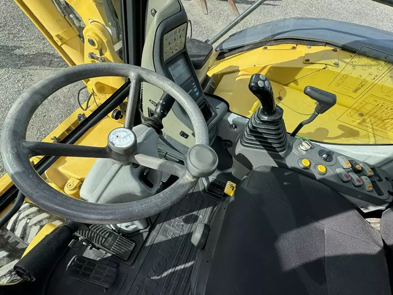  Колёсный экскаватор Komatsu PW 98 MR 8 Pług + Podpory 10ton Szybkozłącze - Экскаваторы