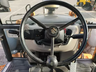 Case 695SR2-4PS ekskavator-yuklagichi