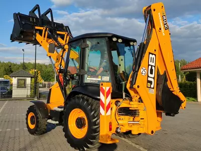 Экскаватор-погрузчик JCB 3CX - 754 957 108 сум / шт
