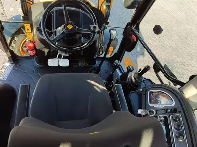 JCB 3CX ekskavator yuklagichi