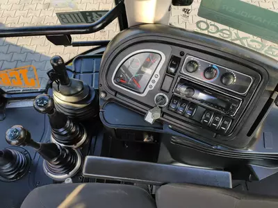 JCB 3CX ekskavator yuklagichi