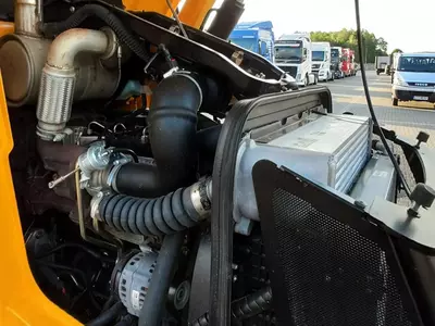 JCB 3CX ekskavator yuklagichi