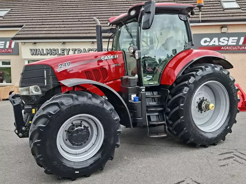 Трактор колесный Case IH PUMA CVX 240