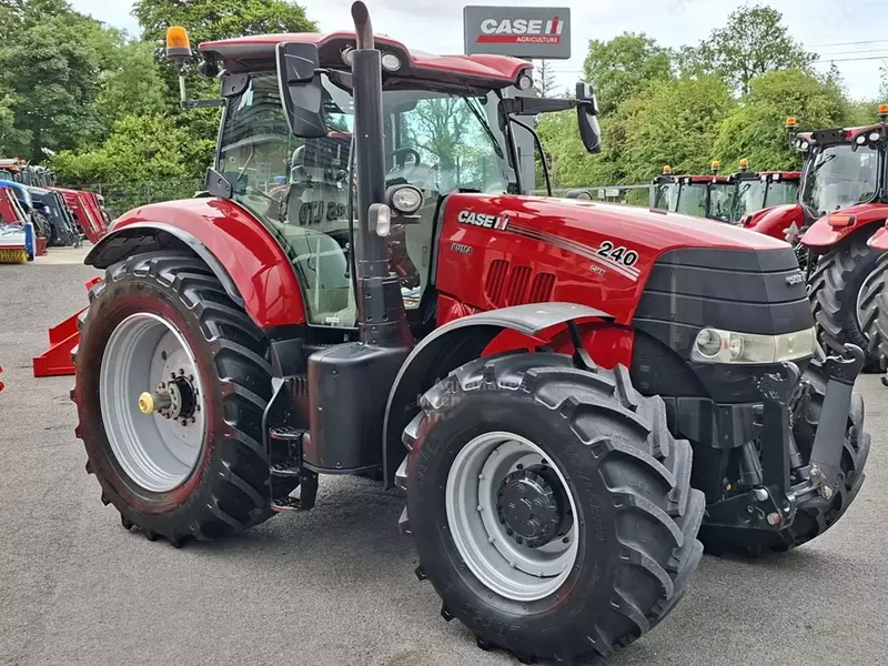 1 493 083 962 so'm Трактор колесный Case IH PUMA CVX 240