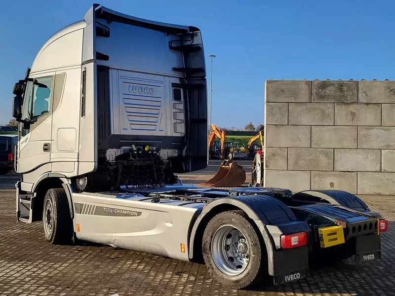 Iveco Stralis XP 480 4X2 yuk mashinasi - 346 688 446 so'm