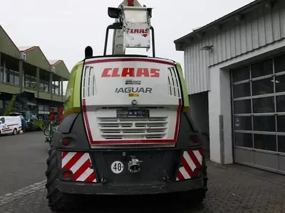 Кормоуборочный комбайн CLAAS JAGUAR 960 с жаткой ORBIS 750 "Fresh online"©️