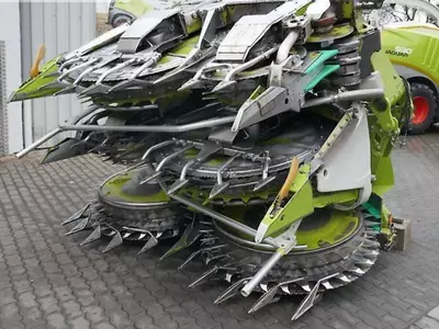 Кормоуборочный комбайн CLAAS JAGUAR 960 с жаткой ORBIS 750 - "Fresh online"©️