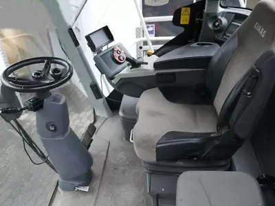 Кормоуборочный комбайн CLAAS JAGUAR 960 с жаткой ORBIS 750