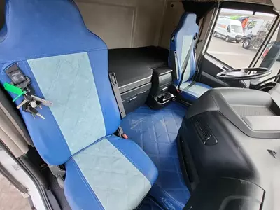 Iveco Stralis 460 4X2 tyagachi (metan)