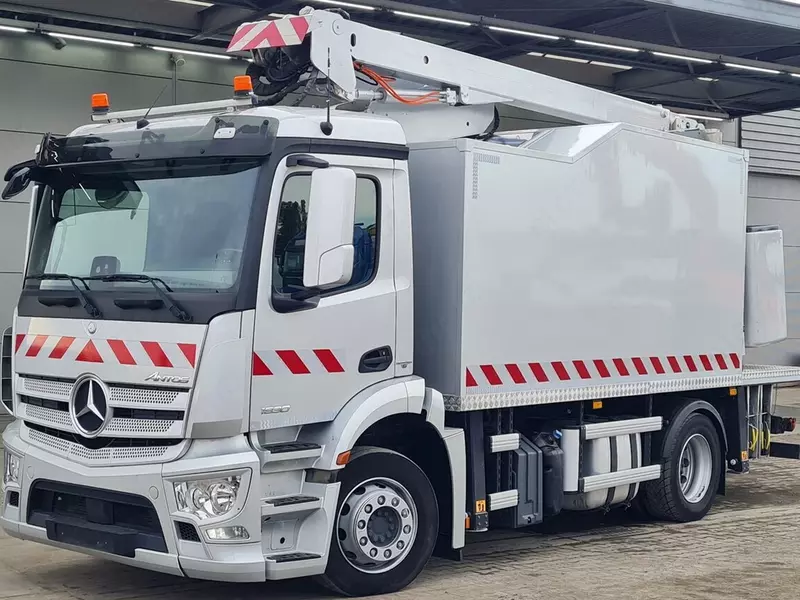 Mercedes Antos 1830 4X2 Time France Type: VST 248 NF (Коленчатая автовышка)