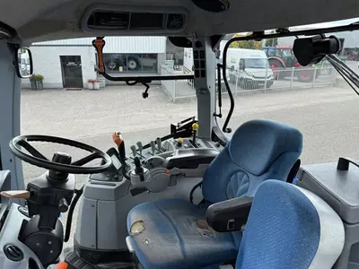 Трактор колесный New Holland T7040 Power Command