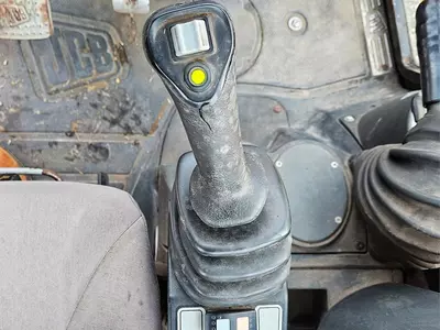 Экскаватор-погрузчик JCB 4CX