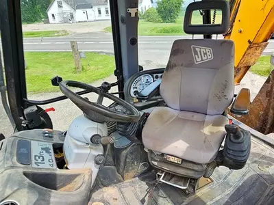 Экскаватор-погрузчик JCB 4CX AP