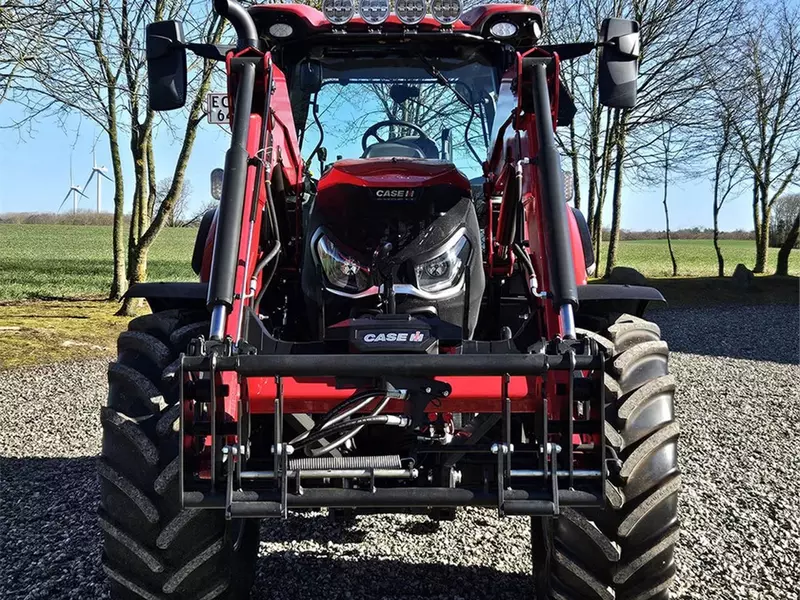   Колесный трактор CASE IH Puma 140