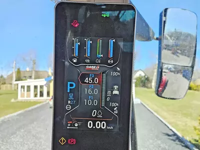 Колесный трактор Case Optum 300 CVX