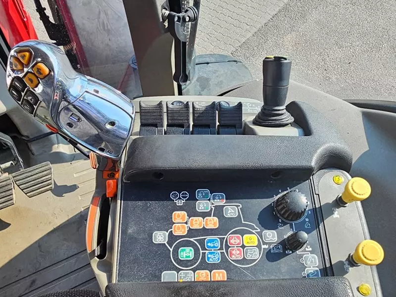  Колесный трактор CASE IH Puma 230 CVX Traktorlar