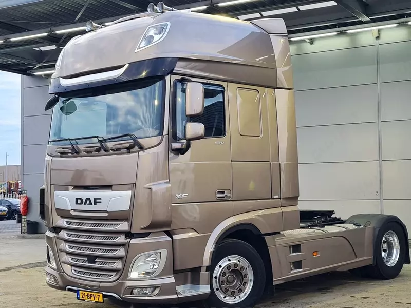 Тягач DAF XF 530 4X2