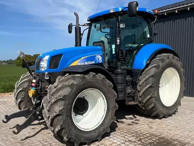 Колесный трактор New Holland T6050
