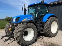 Колесный трактор New Holland T6050