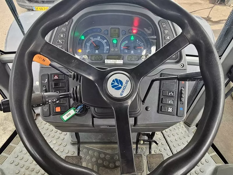  Fresh online©️ - Колесный трактор New Holland T7550