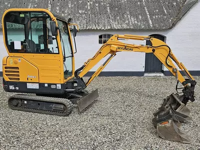   Мини-экскаватор Hyundai Robex 16-9