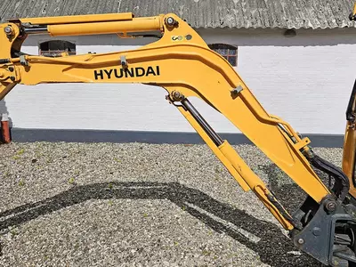  Мини-экскаватор Hyundai Robex 16-9 Fresh online©️