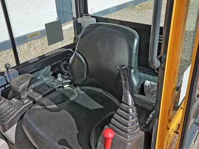 Мини-экскаватор Hyundai Robex 16-9