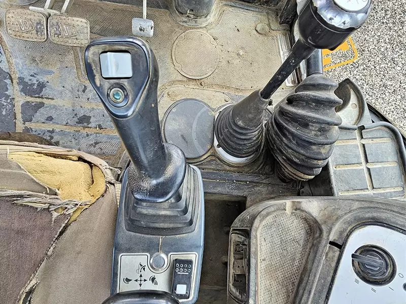  Экскаватор-погрузчик JCB 4CX Экскаваторы-погрузчики