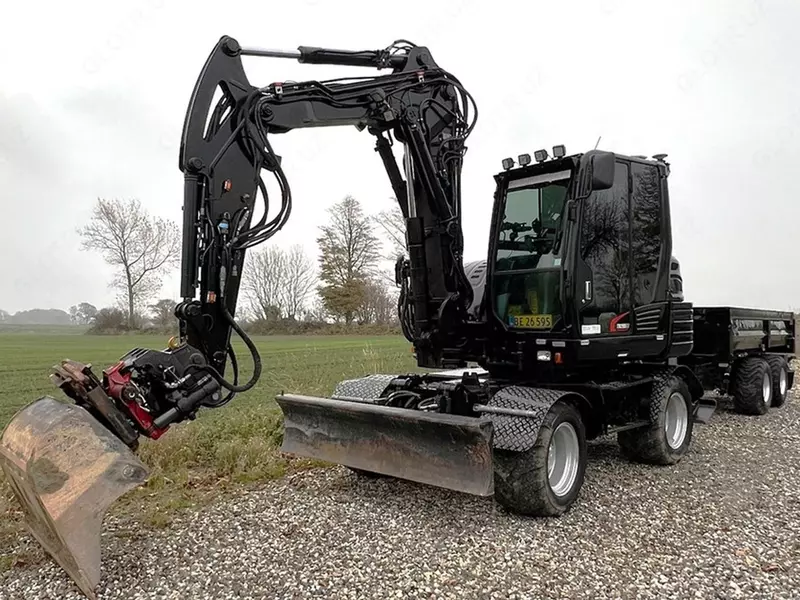 Takeuchi TB295 W g‘ildirakli ekskavator