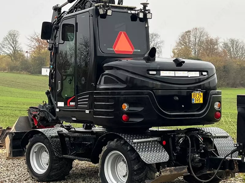  Takeuchi TB295 W g‘ildirakli ekskavator - 