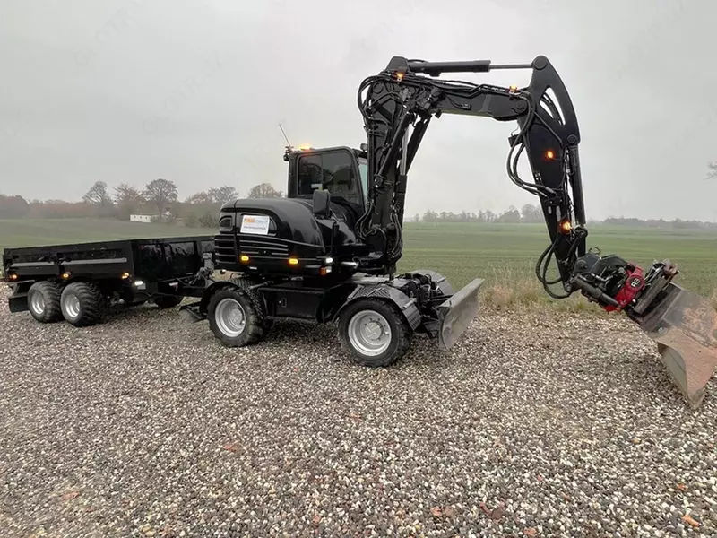   Takeuchi TB295 W g‘ildirakli ekskavator