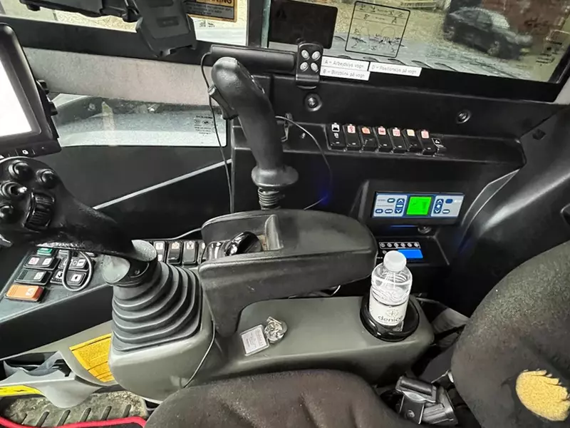  Takeuchi TB295 W g‘ildirakli ekskavator Ekskovatorlar