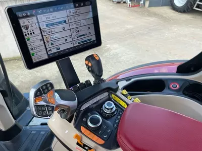 Колесный трактор Case IH Puma CVX 260